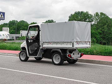 Utilit&aacute;rios com caixa de lona ALKE'