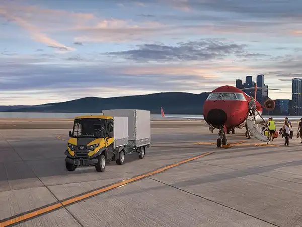 Veículos para aeroporto ALKE' - Para o transporte de bagagens e materiais nos aeroportos