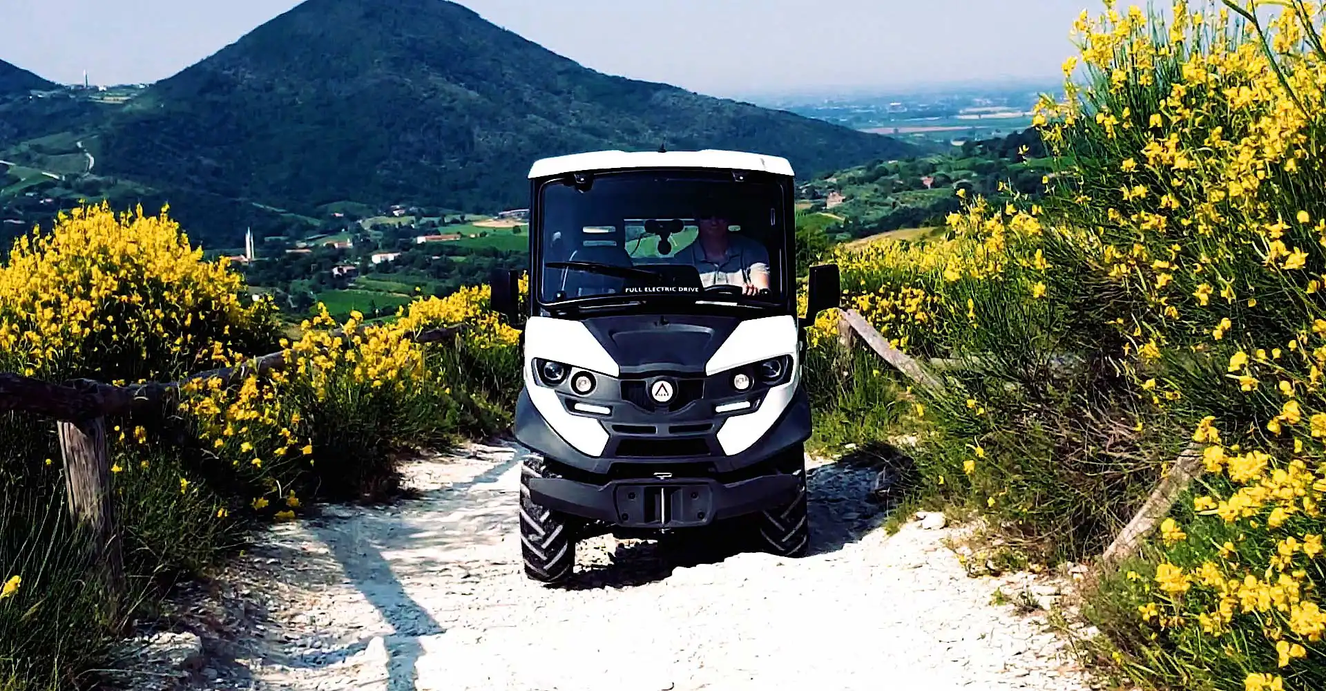 Veículos para a agricultura - Robusto e compactos, projetados para operar em estradas de terra