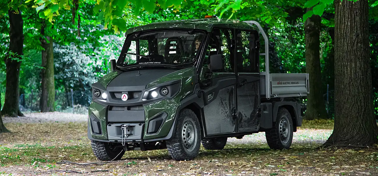 Veículo militar todo-o-terreno 4x4