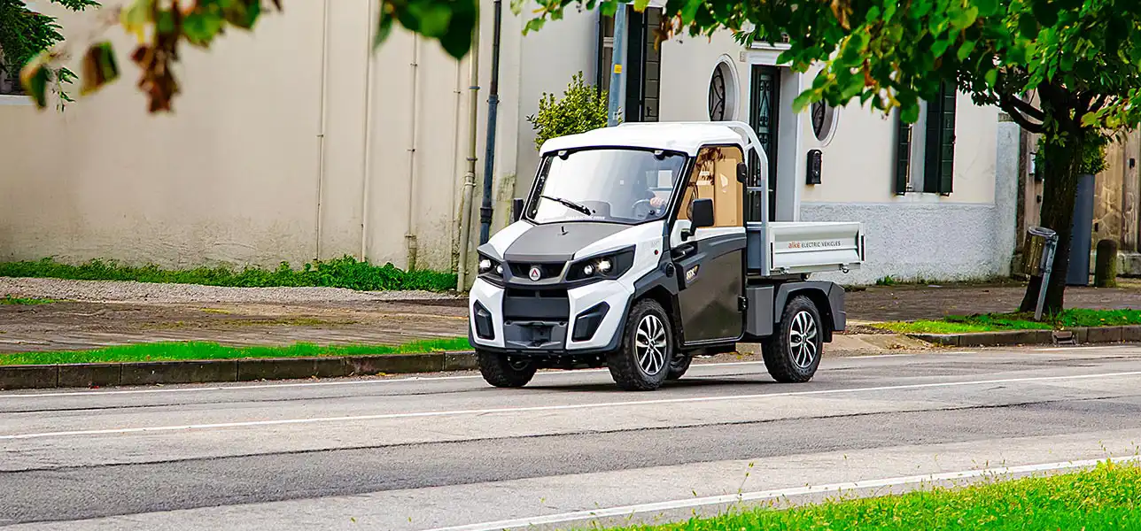Veículos comerciais elétricos da linha ATX da ALKE'